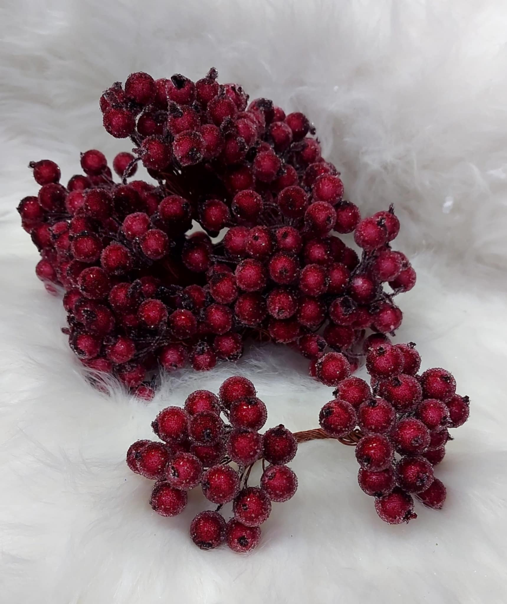 Bobite decorative Crăciun roșii înghețate – set 400 buc